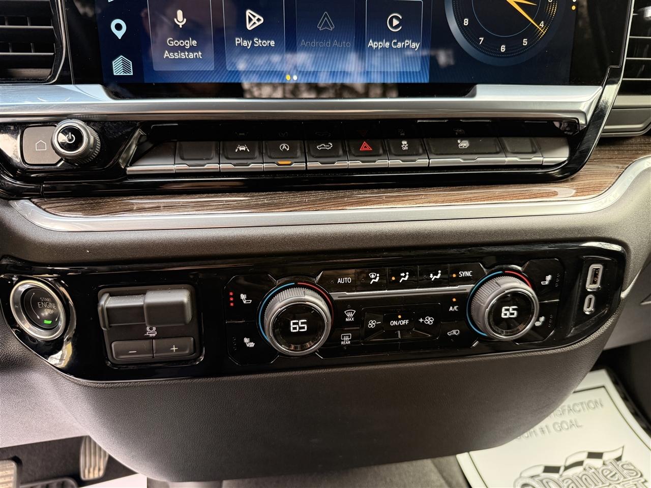 Chevrolet Silverado 1500 4WD Crew Cab 147" RST 2026