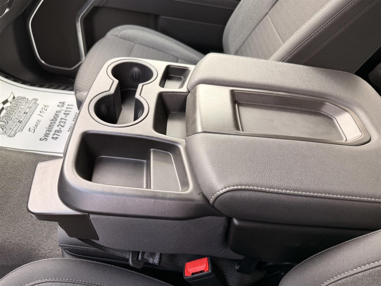 Chevrolet Silverado 1500 4WD Crew Cab 147" RST 2026