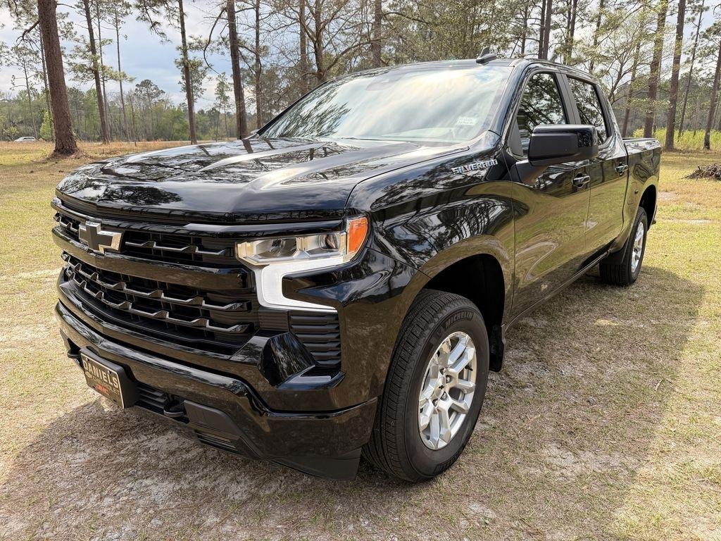 2026 Chevrolet Silverado 1500 4WD Crew Cab 147" RST
