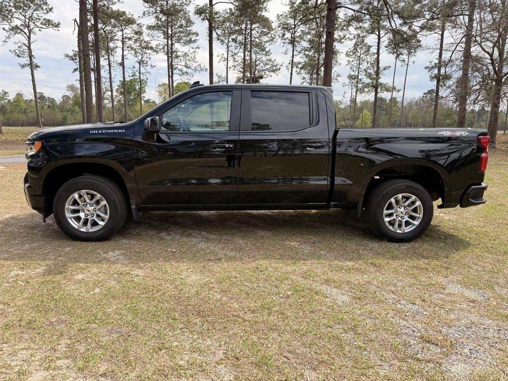 Chevrolet Silverado 1500 4WD Crew Cab 147" RST 2026