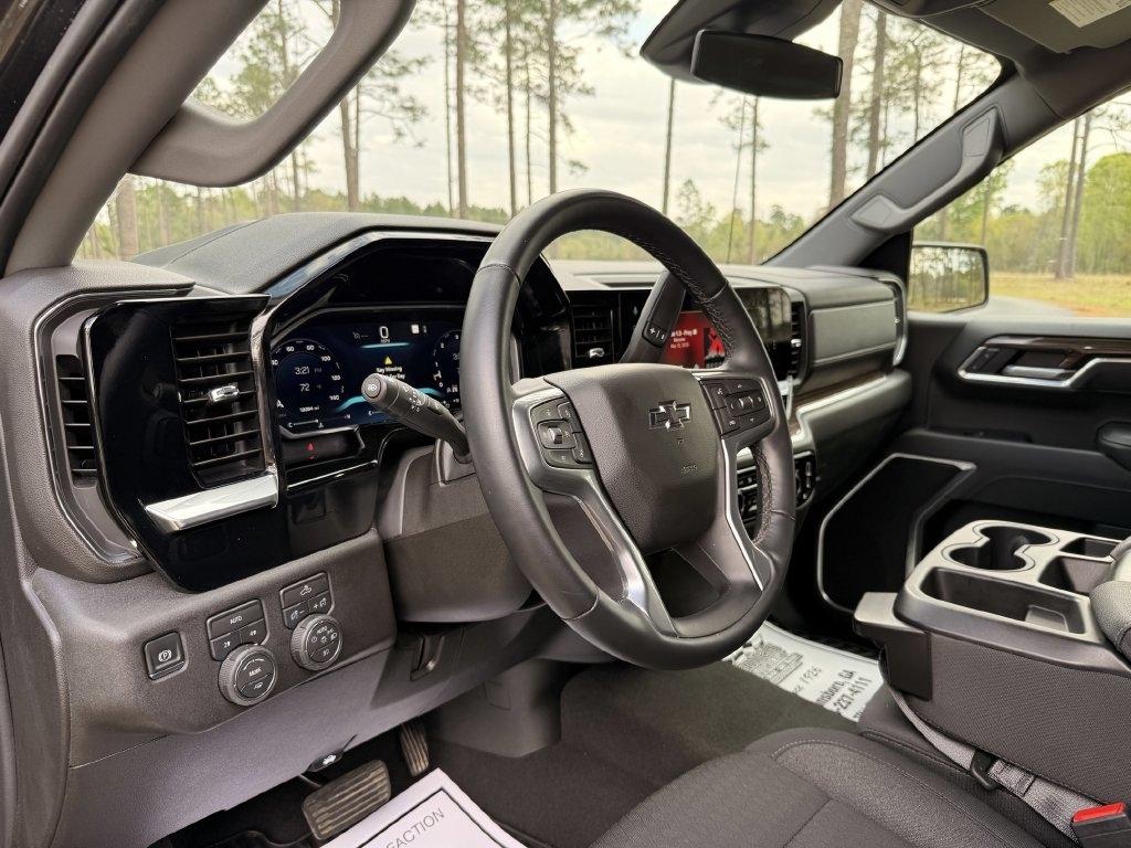 Chevrolet Silverado 1500 4WD Crew Cab 147" RST 2026
