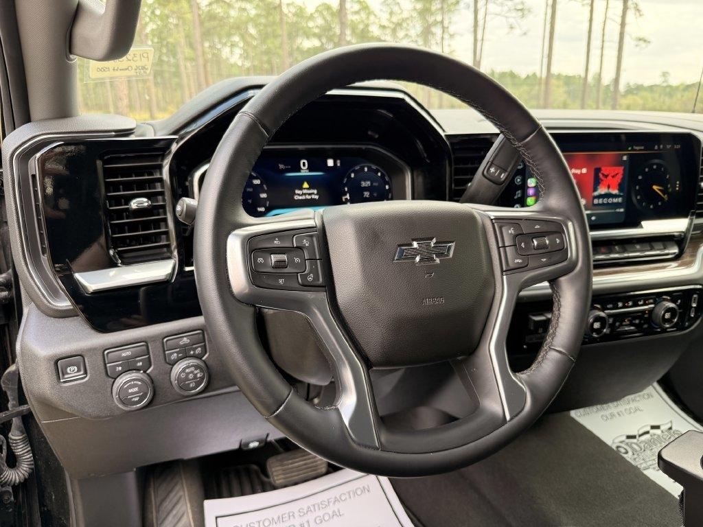 Chevrolet Silverado 1500 4WD Crew Cab 147" RST 2026