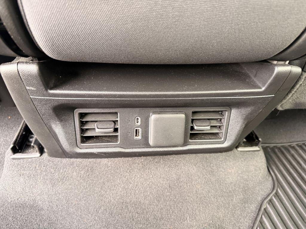 Chevrolet Silverado 1500 4WD Crew Cab 147" RST 2026