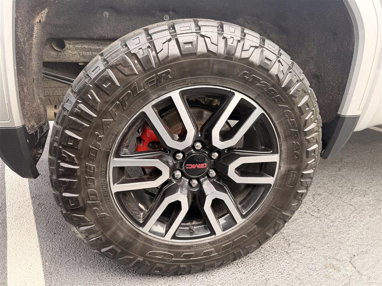 GMC Sierra 1500 4WD Crew Cab 157" AT4 2022