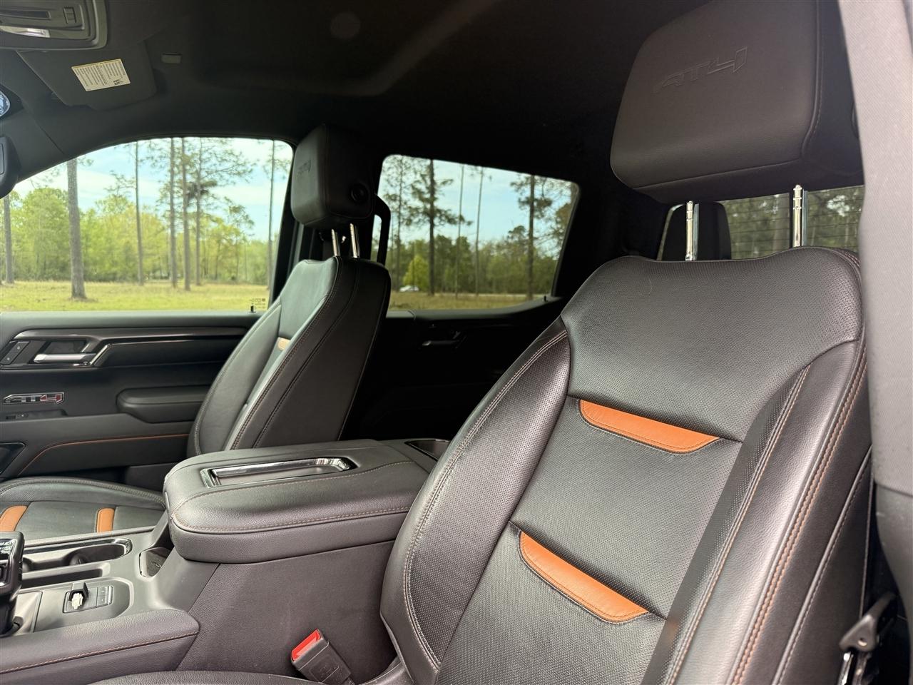 GMC Sierra 1500 4WD Crew Cab 157" AT4 2022