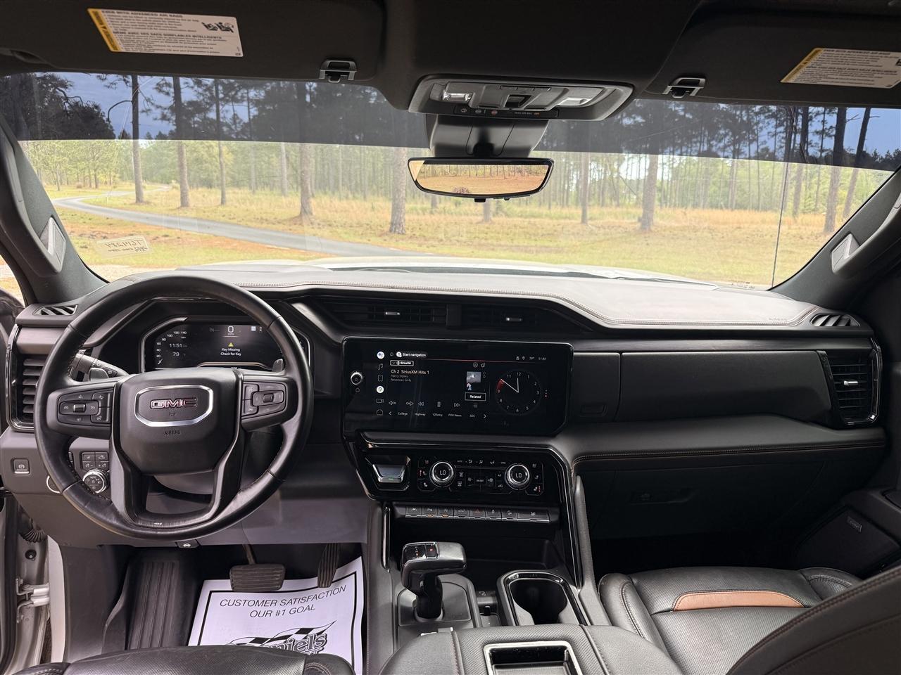 GMC Sierra 1500 4WD Crew Cab 157" AT4 2022