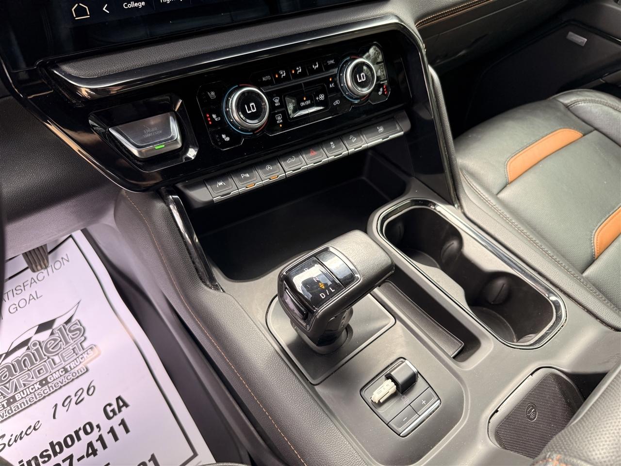 GMC Sierra 1500 4WD Crew Cab 157" AT4 2022