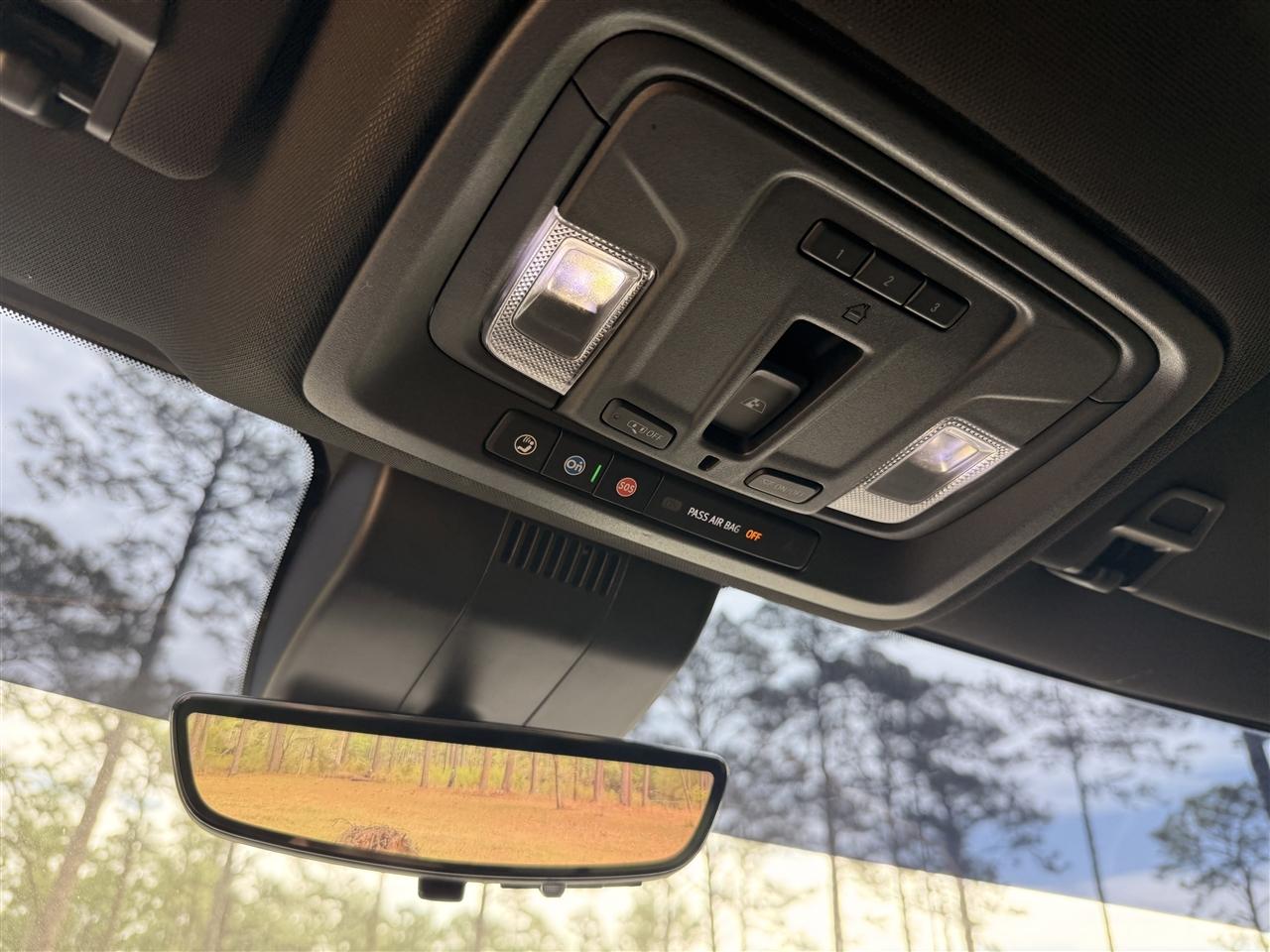 GMC Sierra 1500 4WD Crew Cab 157" AT4 2022