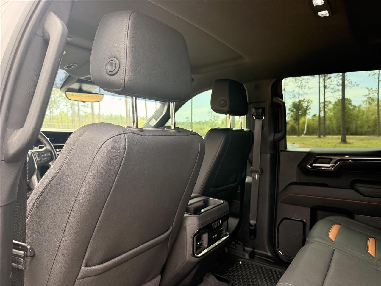 GMC Sierra 1500 4WD Crew Cab 157" AT4 2022