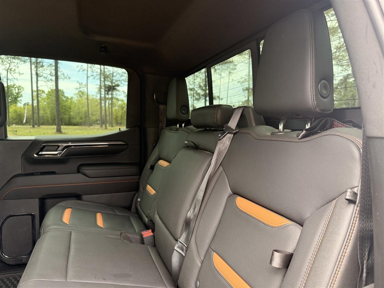 GMC Sierra 1500 4WD Crew Cab 157" AT4 2022