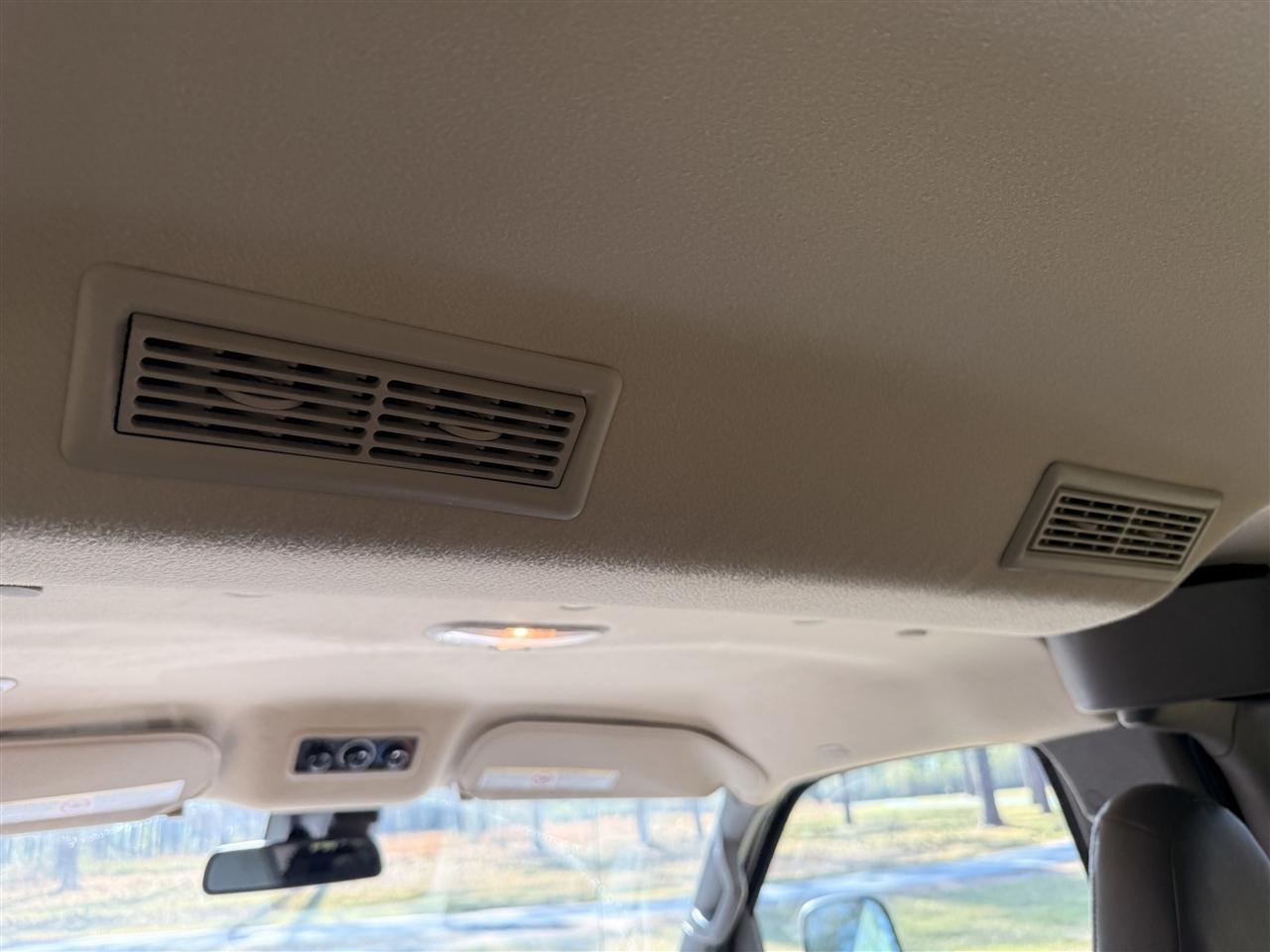 Chevrolet Express Passenger RWD 3500 155" LT 2025