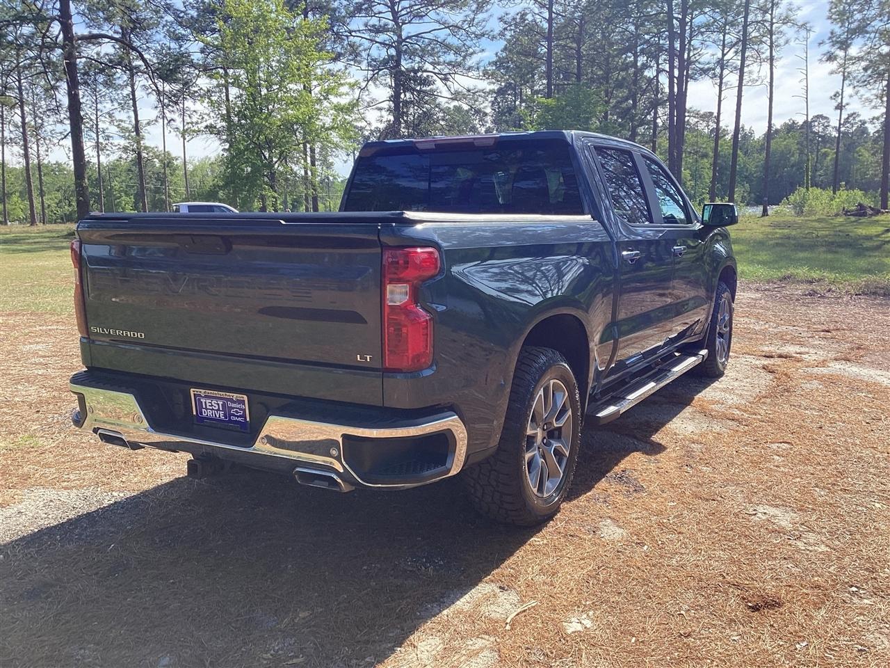Chevrolet Silverado 1500 4WD Crew Cab 147" LT 2021