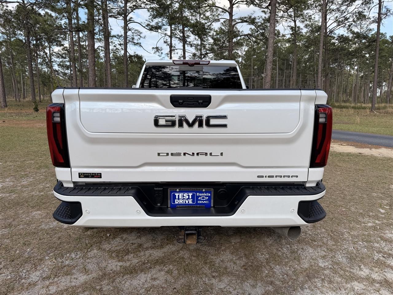 GMC Sierra 3500HD 4WD Crew Cab 172" Denali Ultimate 2025