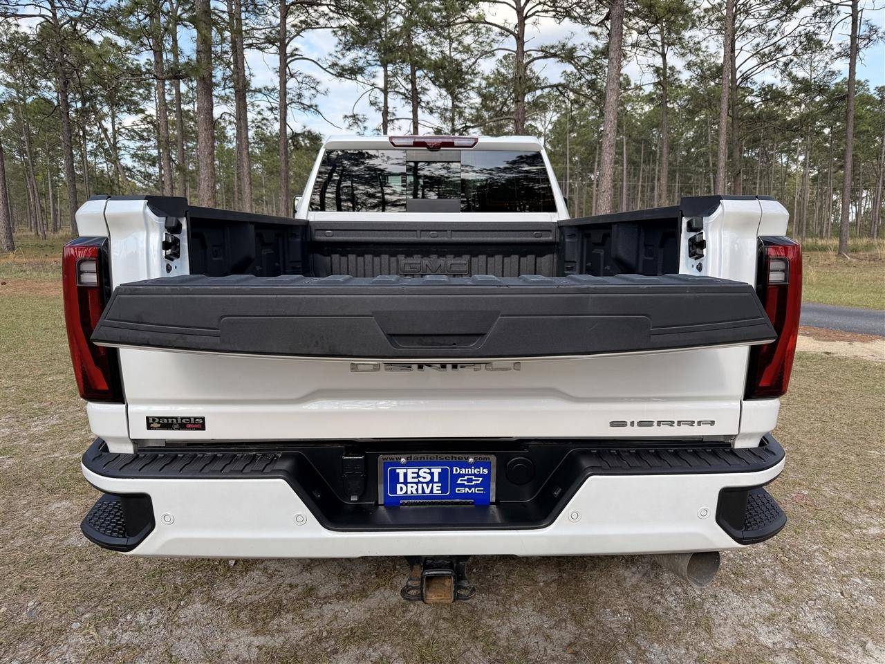 GMC Sierra 3500HD 4WD Crew Cab 172" Denali Ultimate 2025