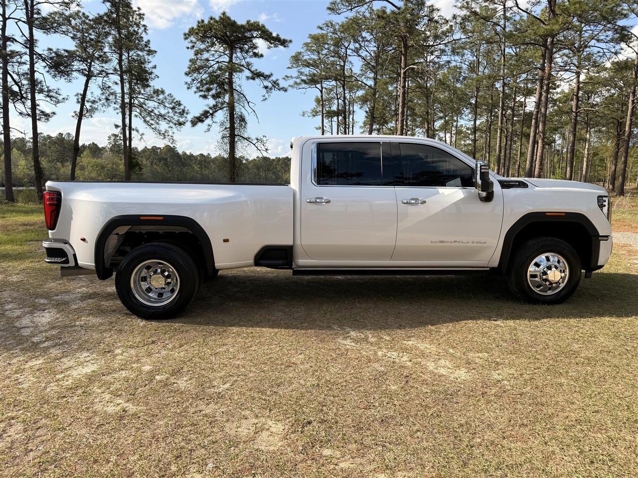 GMC Sierra 3500HD 4WD Crew Cab 172" Denali Ultimate 2025