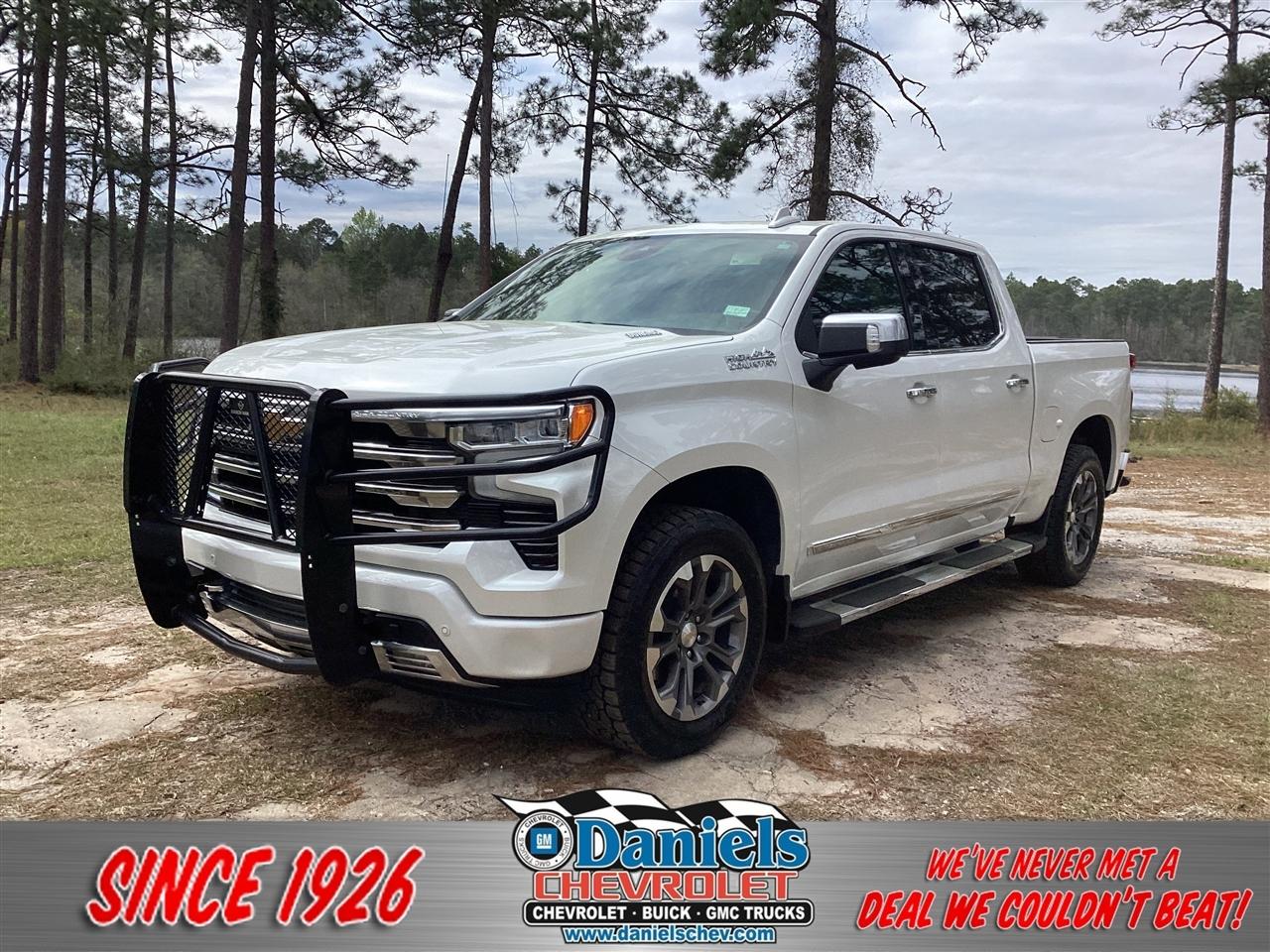 2025 Chevrolet Silverado 1500 4WD Crew Cab 147" High Country