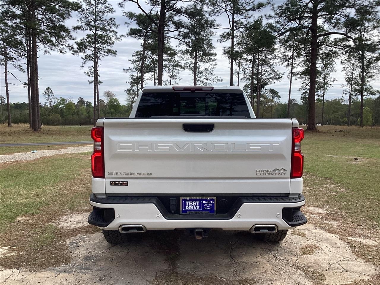 Chevrolet Silverado 1500 4WD Crew Cab 147" High Country 2025