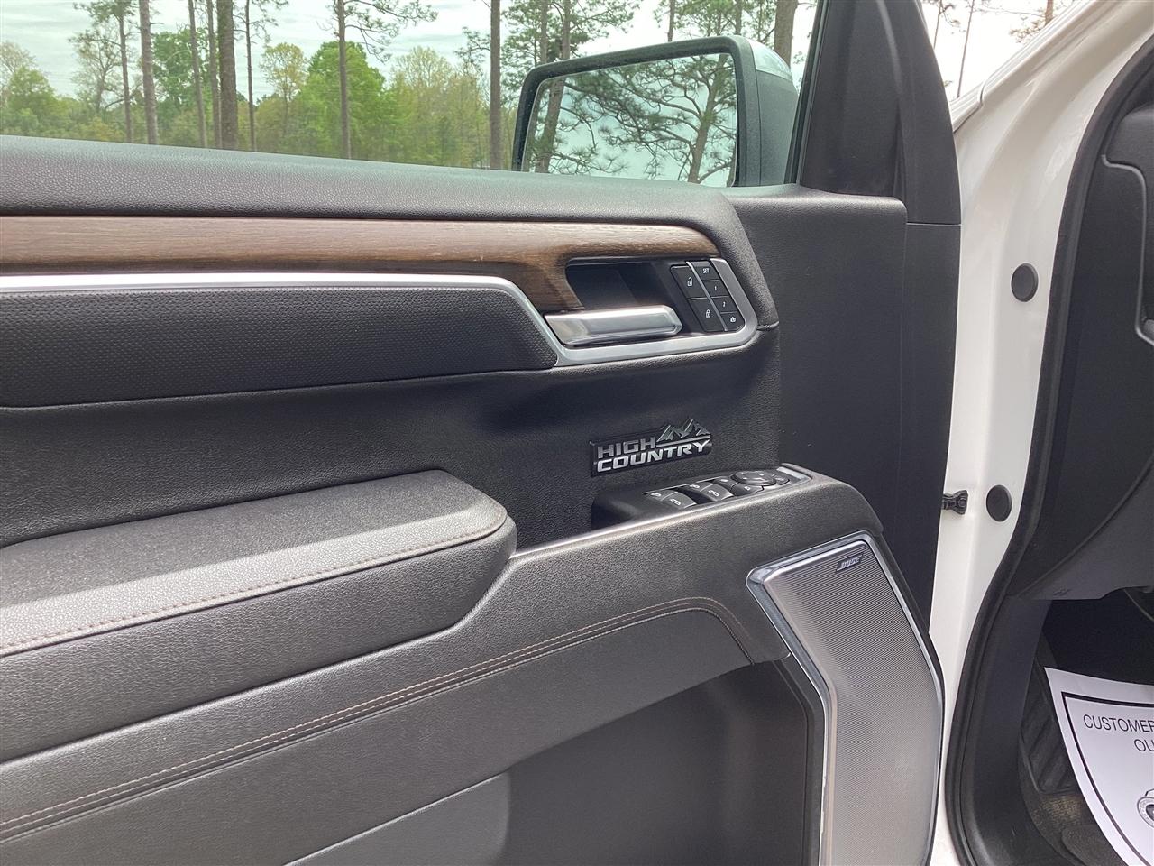 Chevrolet Silverado 1500 4WD Crew Cab 147" High Country 2025