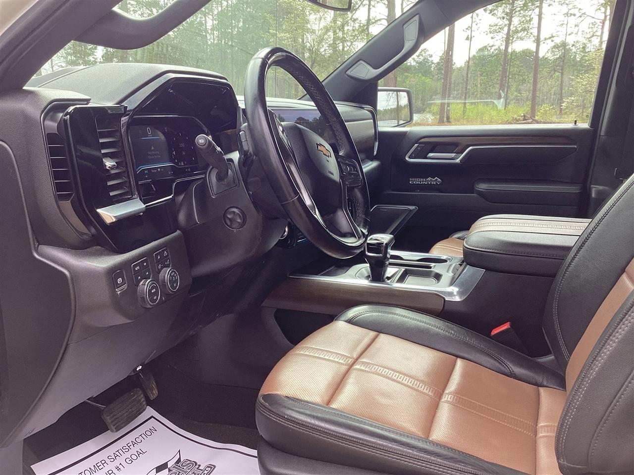 Chevrolet Silverado 1500 4WD Crew Cab 147" High Country 2025