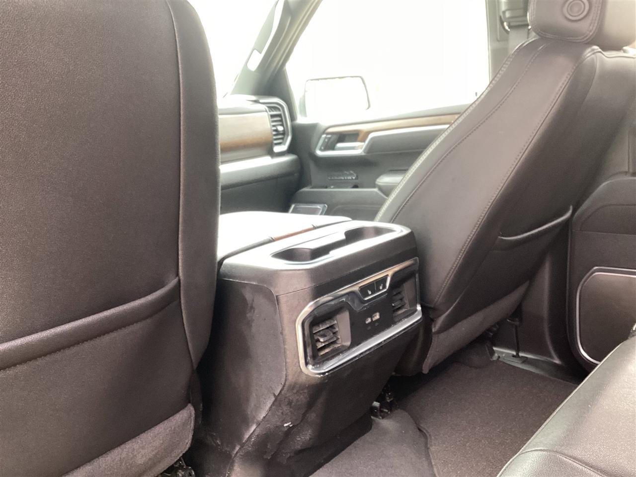 Chevrolet Silverado 1500 4WD Crew Cab 147" High Country 2025