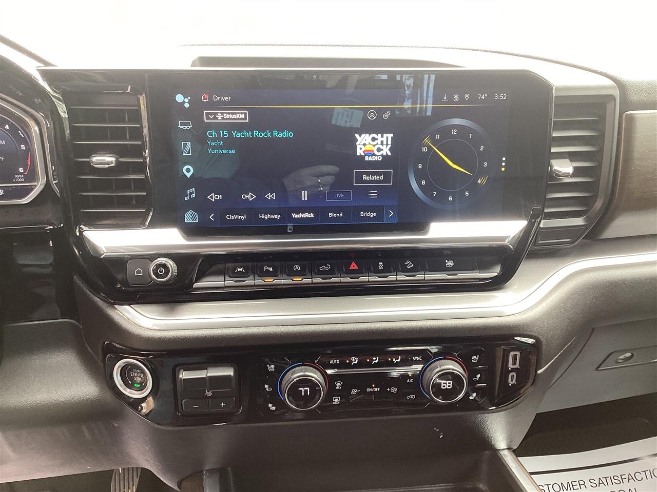 Chevrolet Silverado 1500 4WD Crew Cab 147" High Country 2025