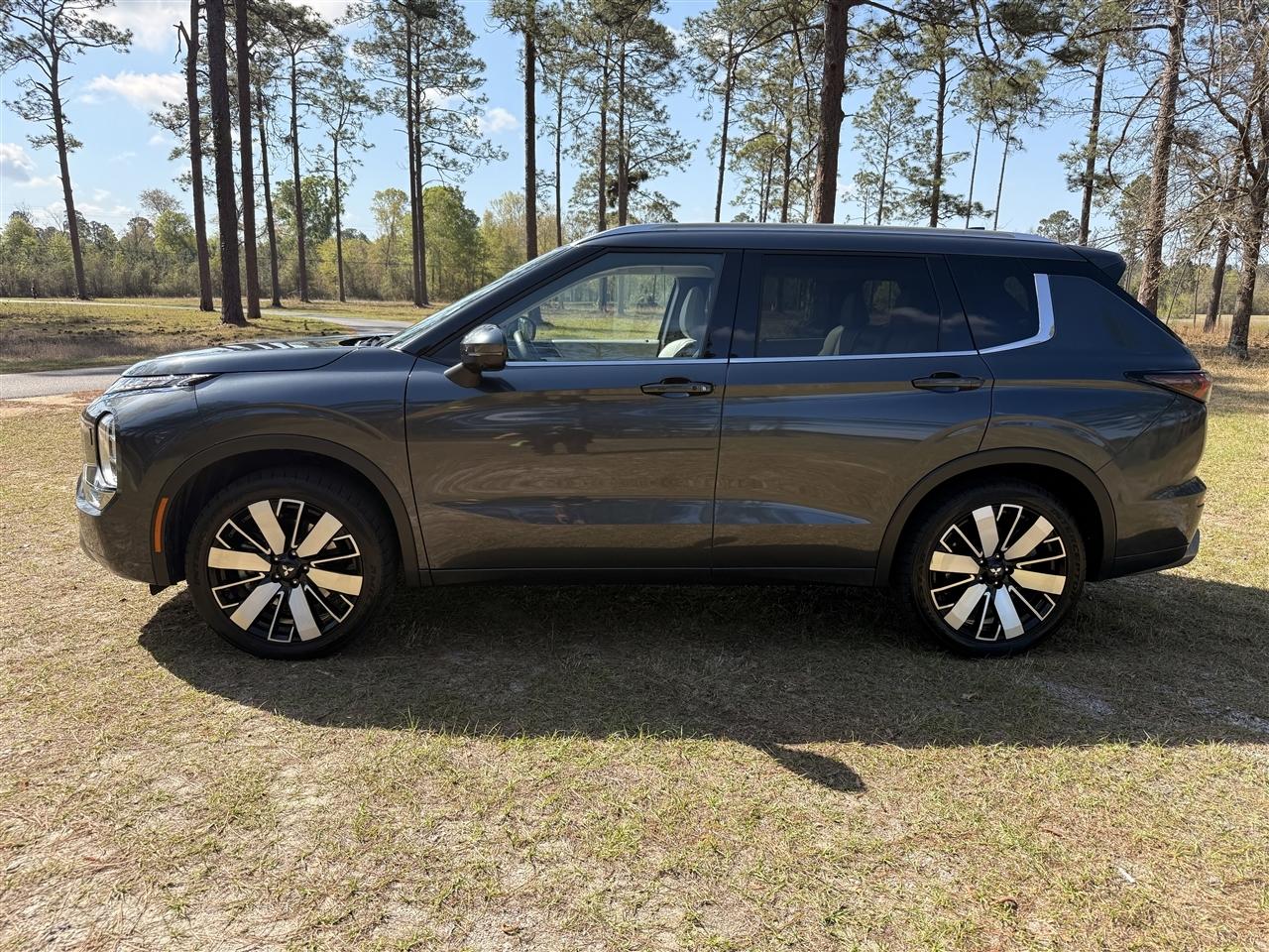 Mitsubishi Outlander Platinum Edition S-AWC 2025