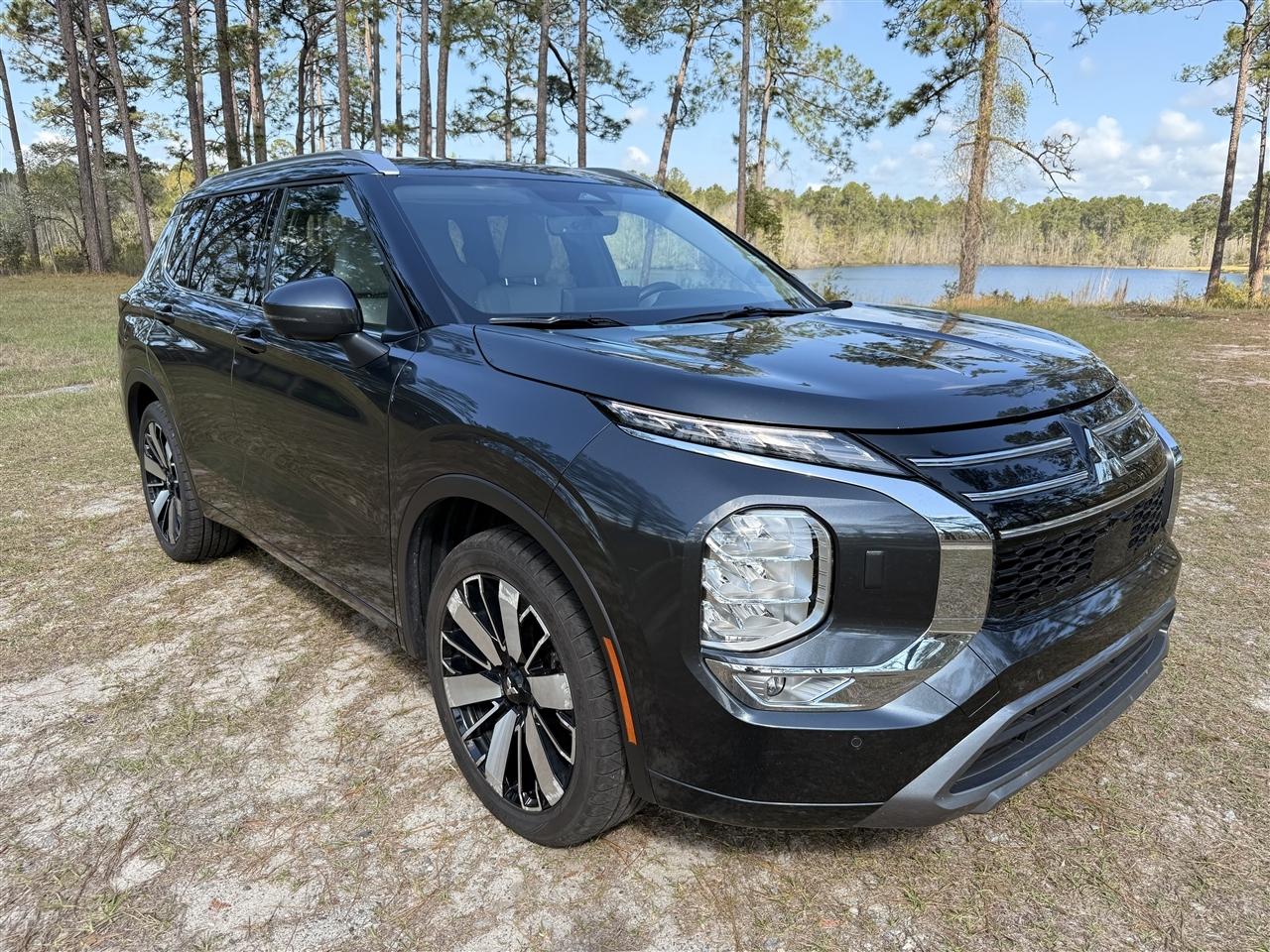 Mitsubishi Outlander Platinum Edition S-AWC 2025