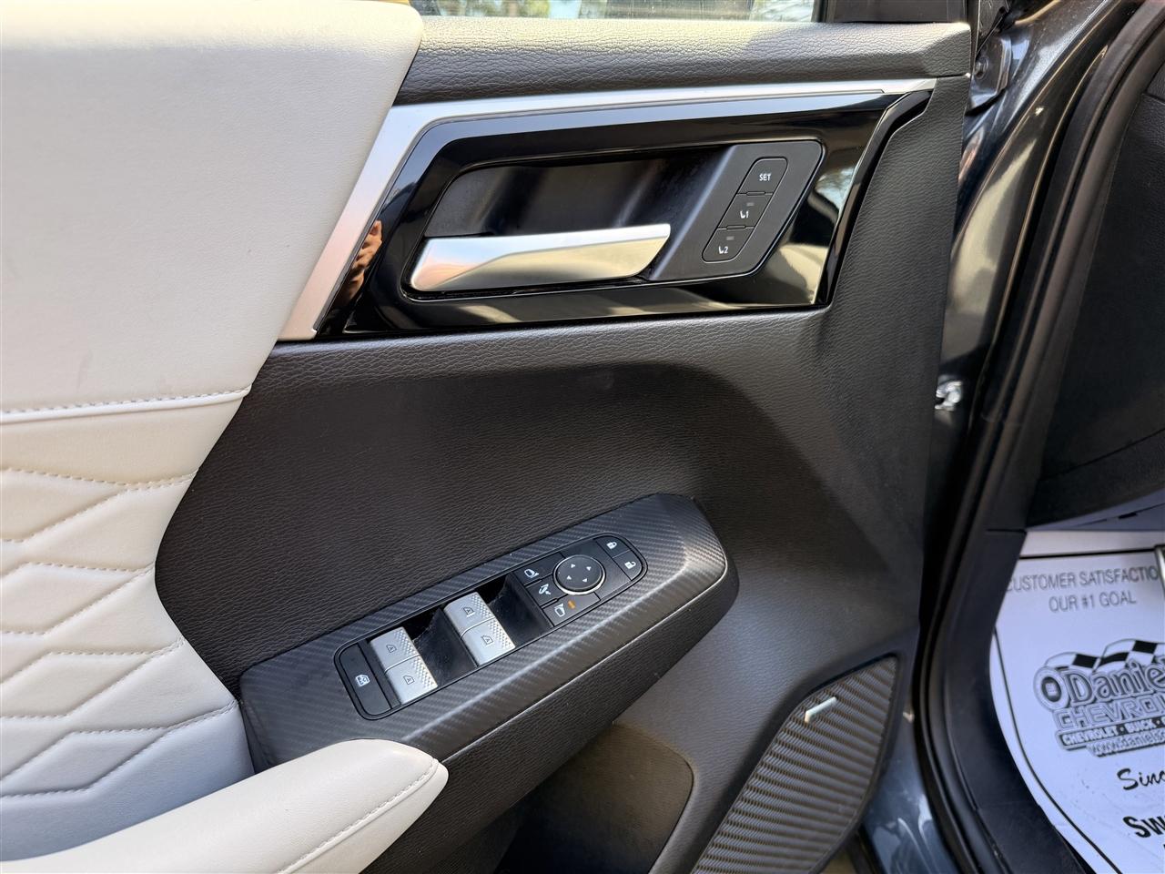 Mitsubishi Outlander Platinum Edition S-AWC 2025