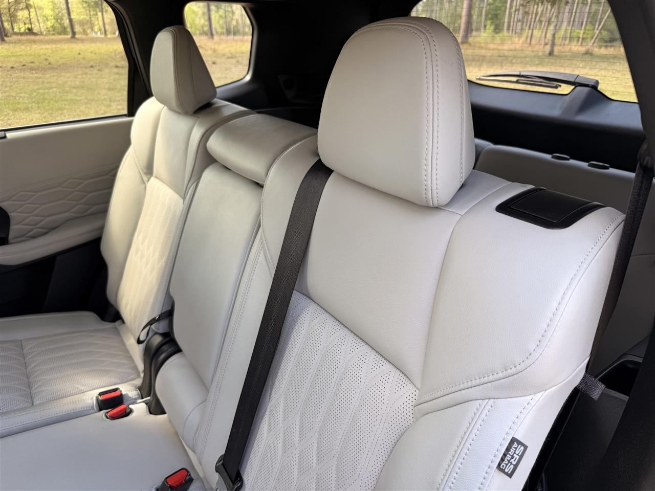 Mitsubishi Outlander Platinum Edition S-AWC 2025