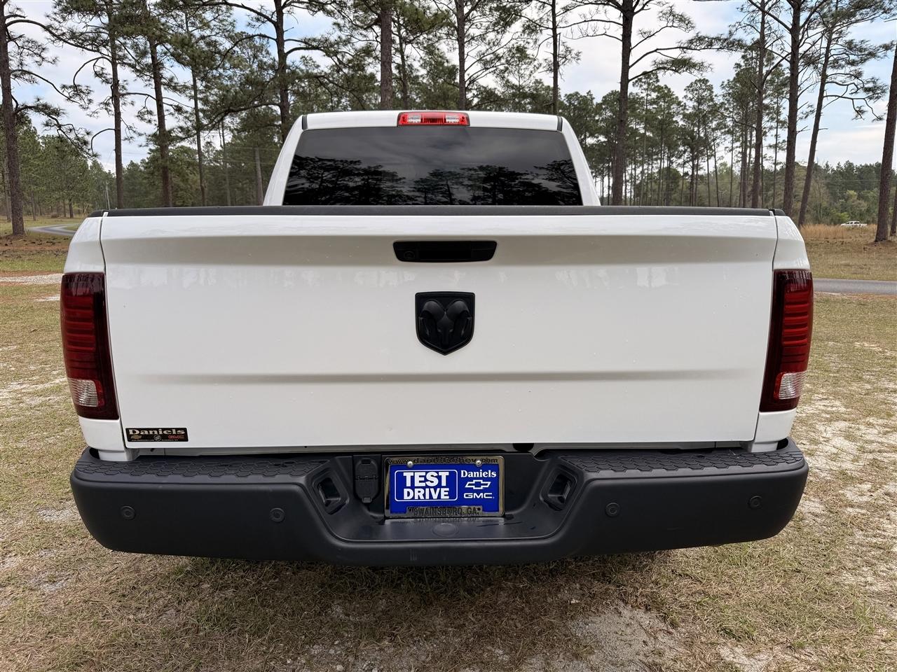 RAM 1500 Classic Warlock 4x2 Crew Cab 5'7" Box 2024