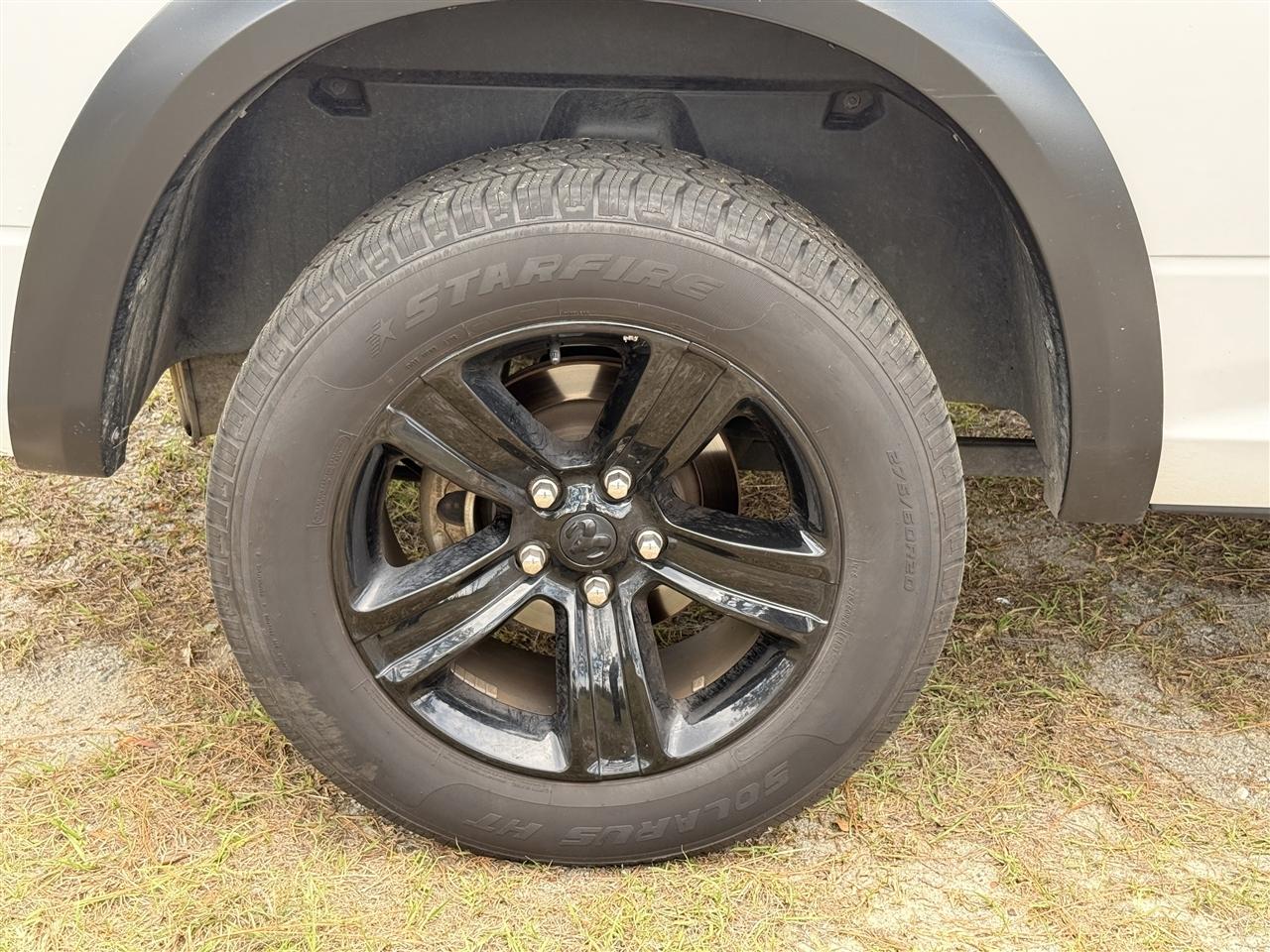 RAM 1500 Classic Warlock 4x2 Crew Cab 5'7" Box 2024