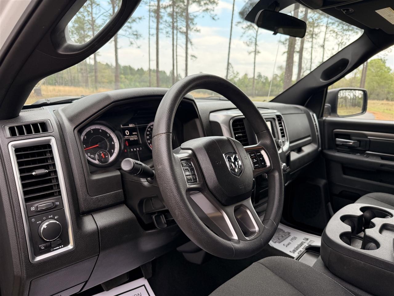 RAM 1500 Classic Warlock 4x2 Crew Cab 5'7" Box 2024