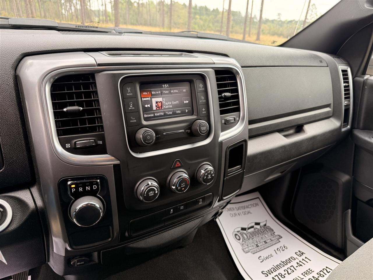 RAM 1500 Classic Warlock 4x2 Crew Cab 5'7" Box 2024