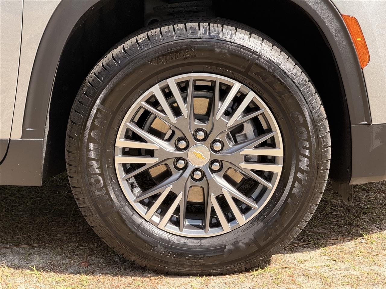 Chevrolet Traverse FWD 4dr LT w/1LT 2025