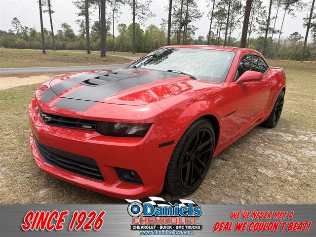 Red Hot 2015 Chevrolet Camaro 1SS Coupe RWD Coupe Rear-Wheel Drive 6-Speed Manual