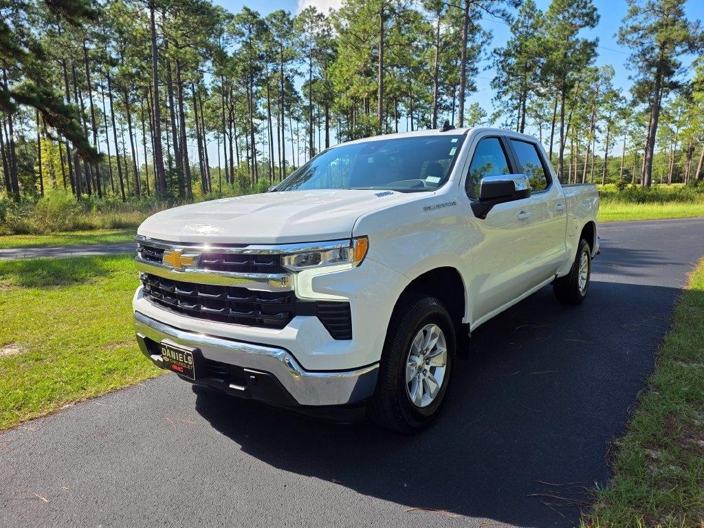 Chevrolet Silverado 1500 2WD Crew Cab 147" LT 2023