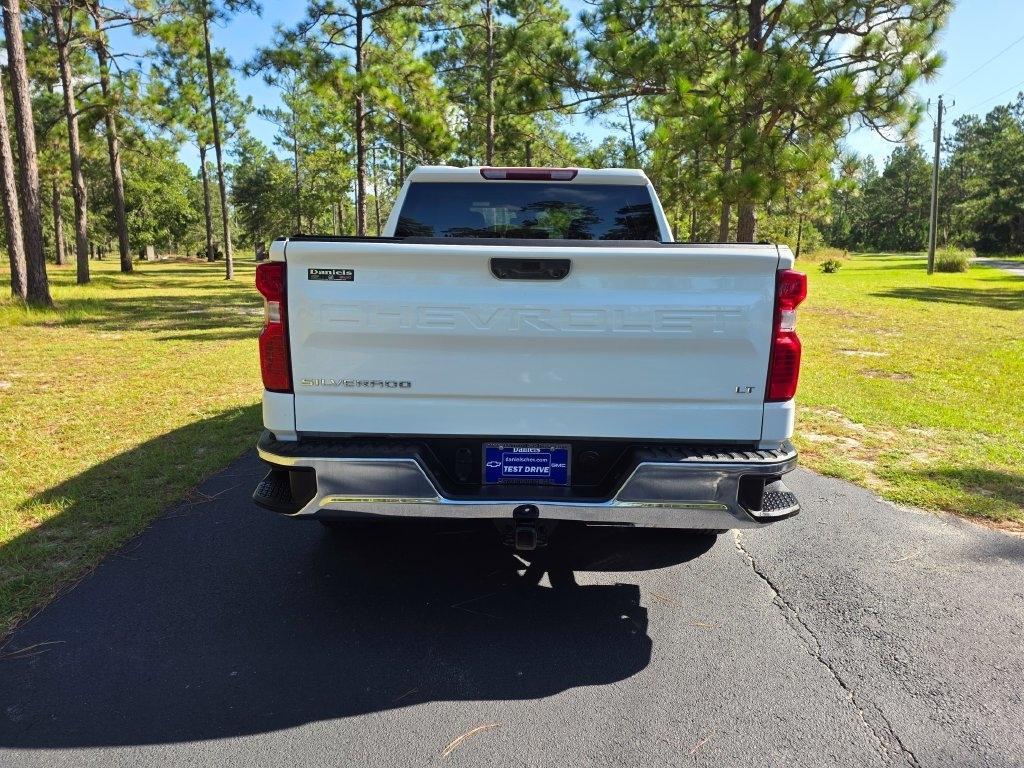 Chevrolet Silverado 1500 2WD Crew Cab 147" LT 2023