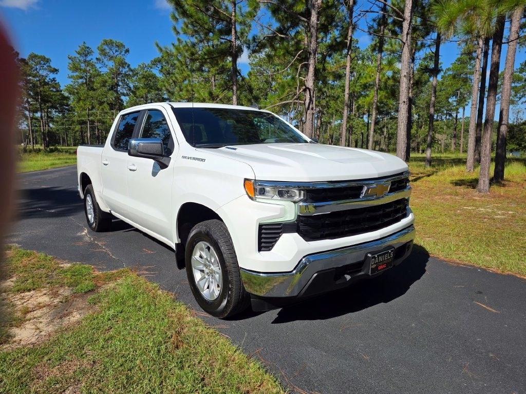 Chevrolet Silverado 1500 2WD Crew Cab 147" LT 2023