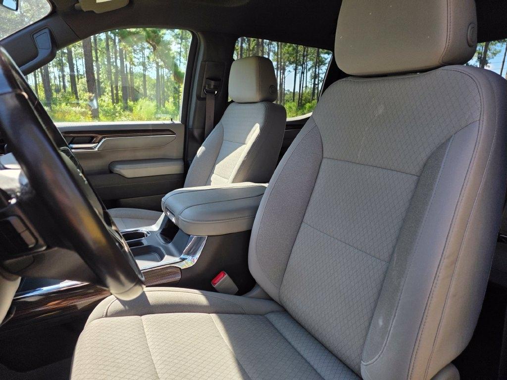 Chevrolet Silverado 1500 2WD Crew Cab 147" LT 2023