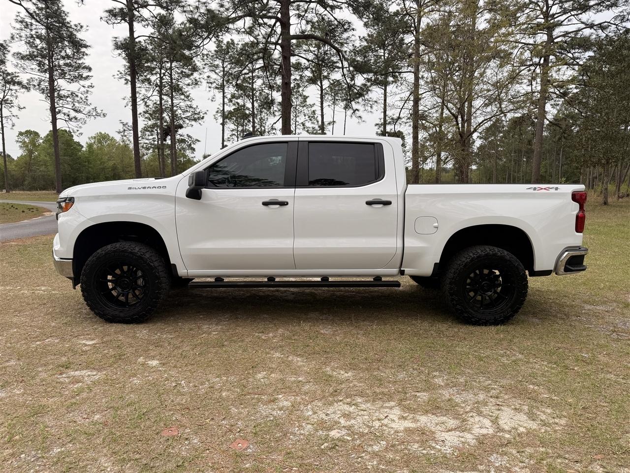 Chevrolet Silverado 1500 4WD Crew Cab 147" Work Truck 2025