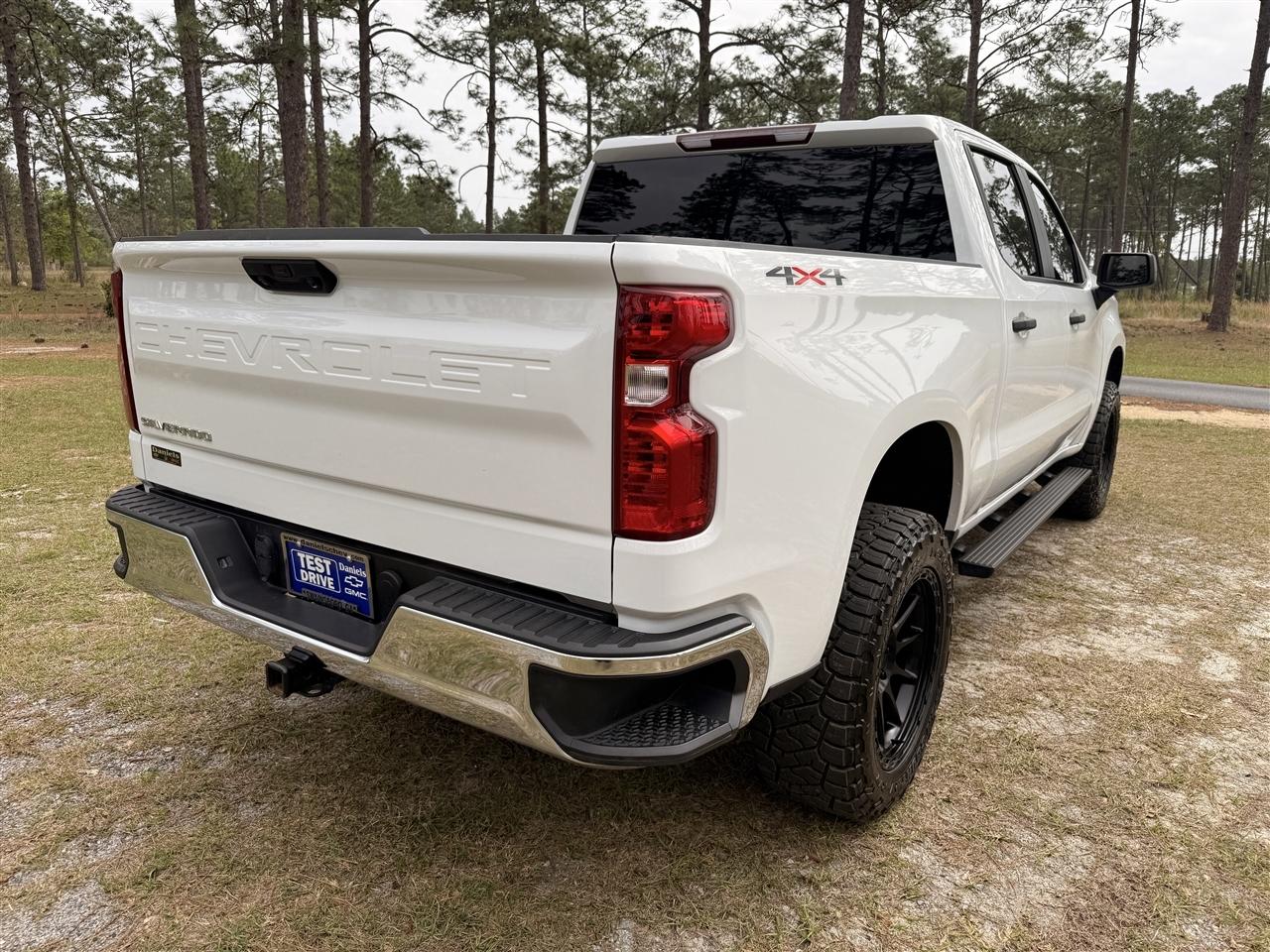 Chevrolet Silverado 1500 4WD Crew Cab 147" Work Truck 2025