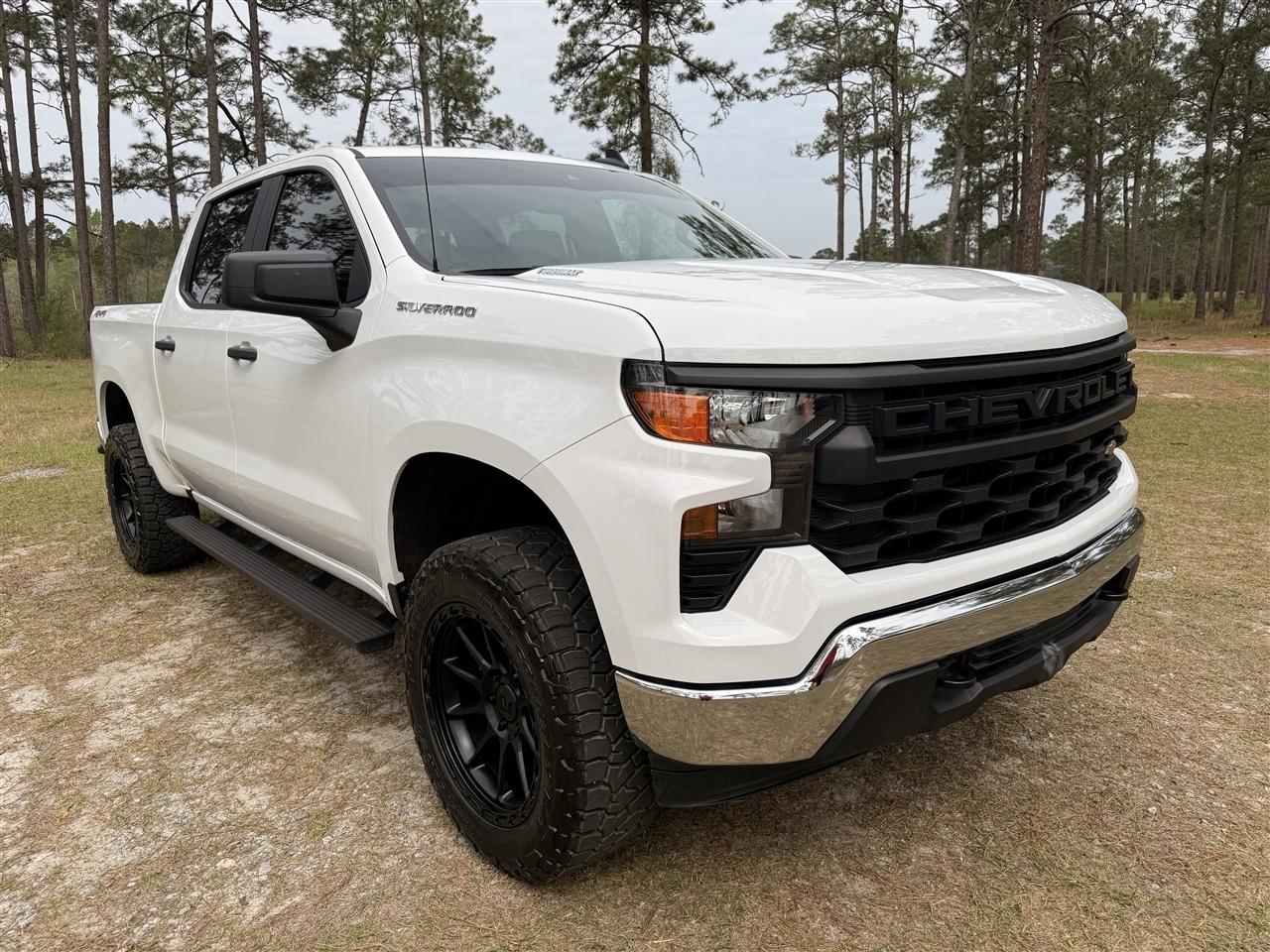 Chevrolet Silverado 1500 4WD Crew Cab 147" Work Truck 2025