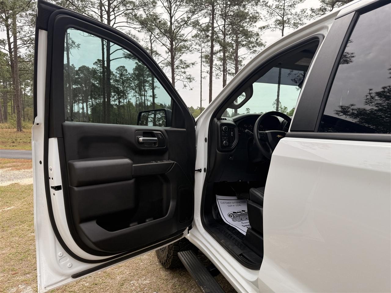 Chevrolet Silverado 1500 4WD Crew Cab 147" Work Truck 2025