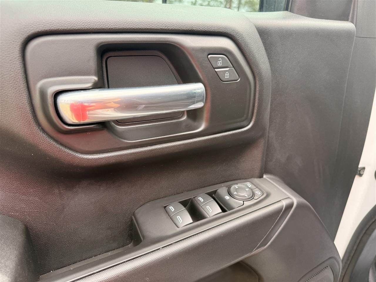 Chevrolet Silverado 1500 4WD Crew Cab 147" Work Truck 2025