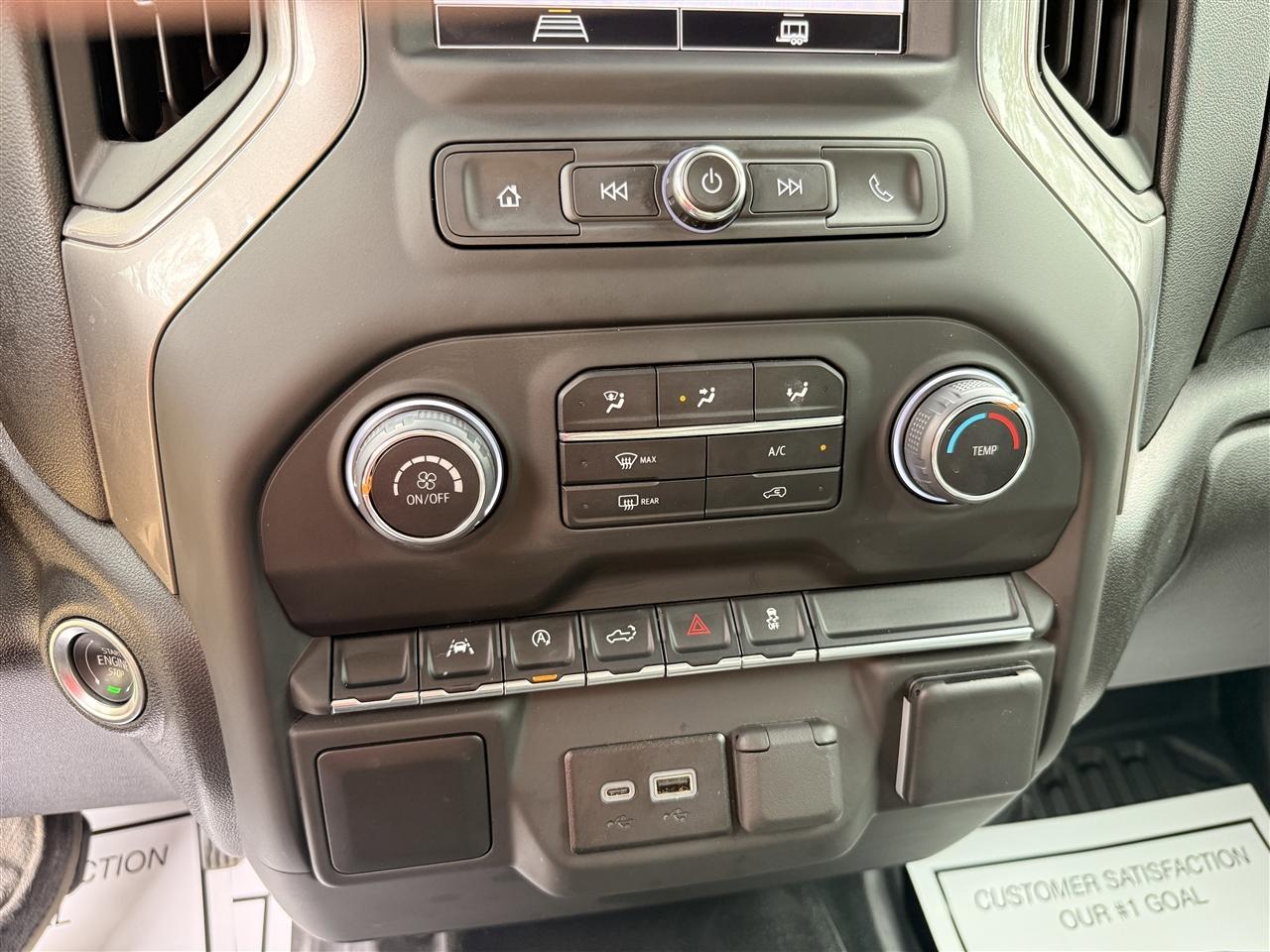 Chevrolet Silverado 1500 4WD Crew Cab 147" Work Truck 2025