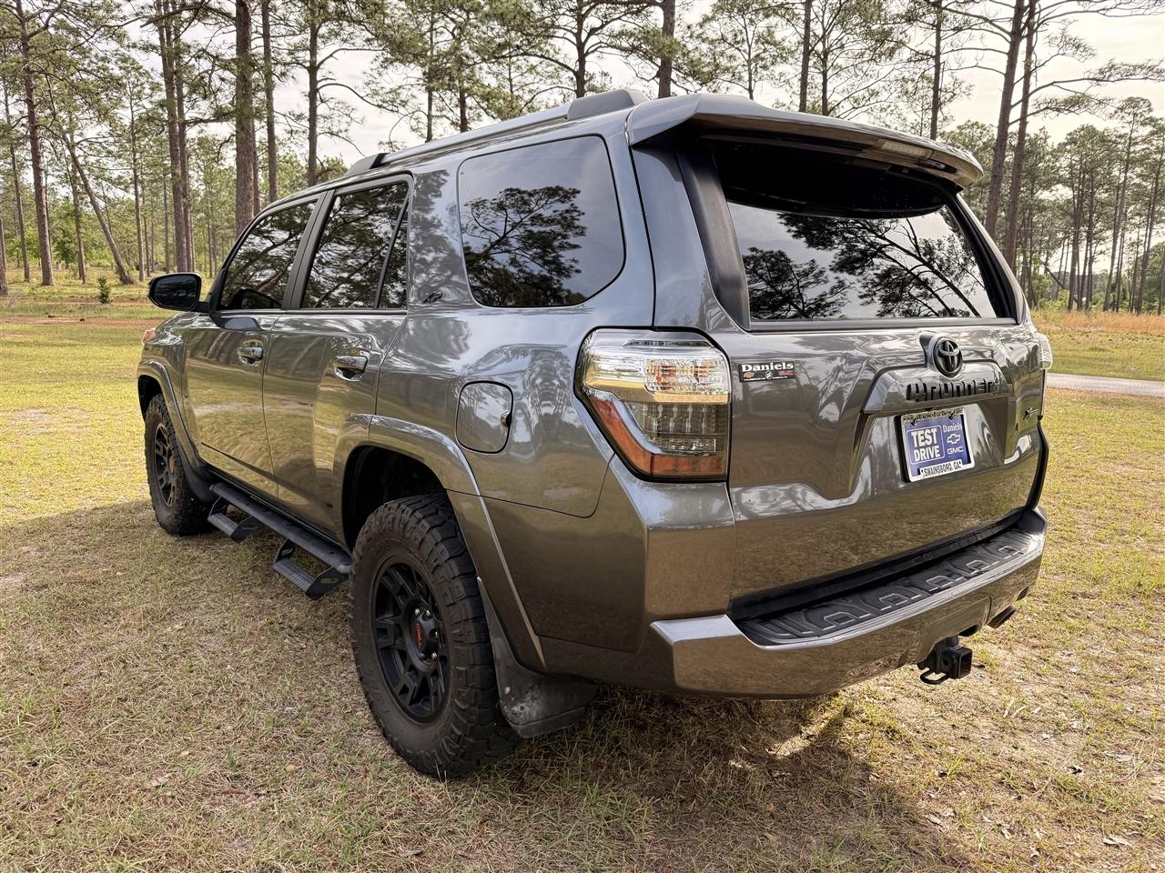Toyota 4Runner SR5 4WD (Natl) 2020