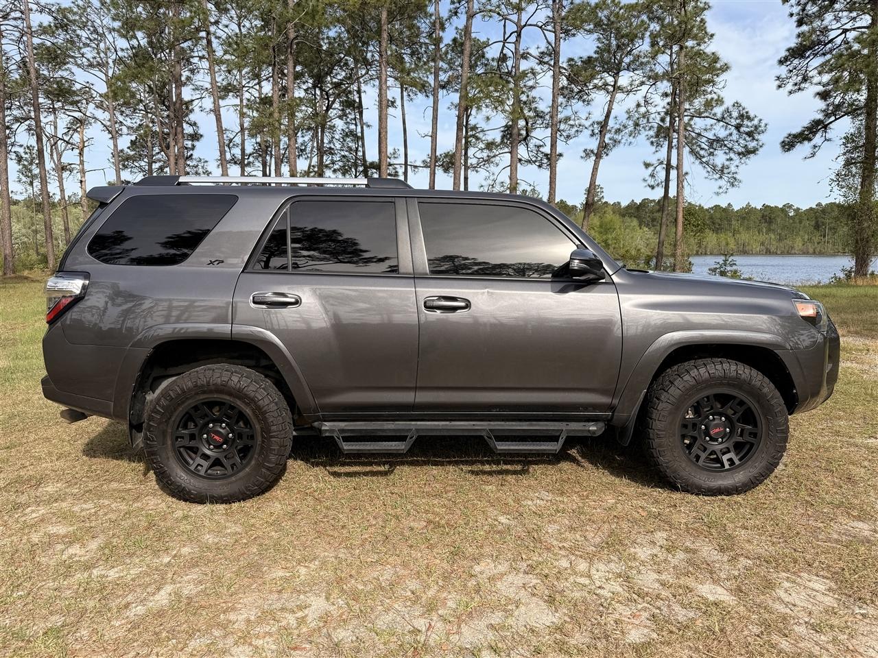 Toyota 4Runner SR5 4WD (Natl) 2020