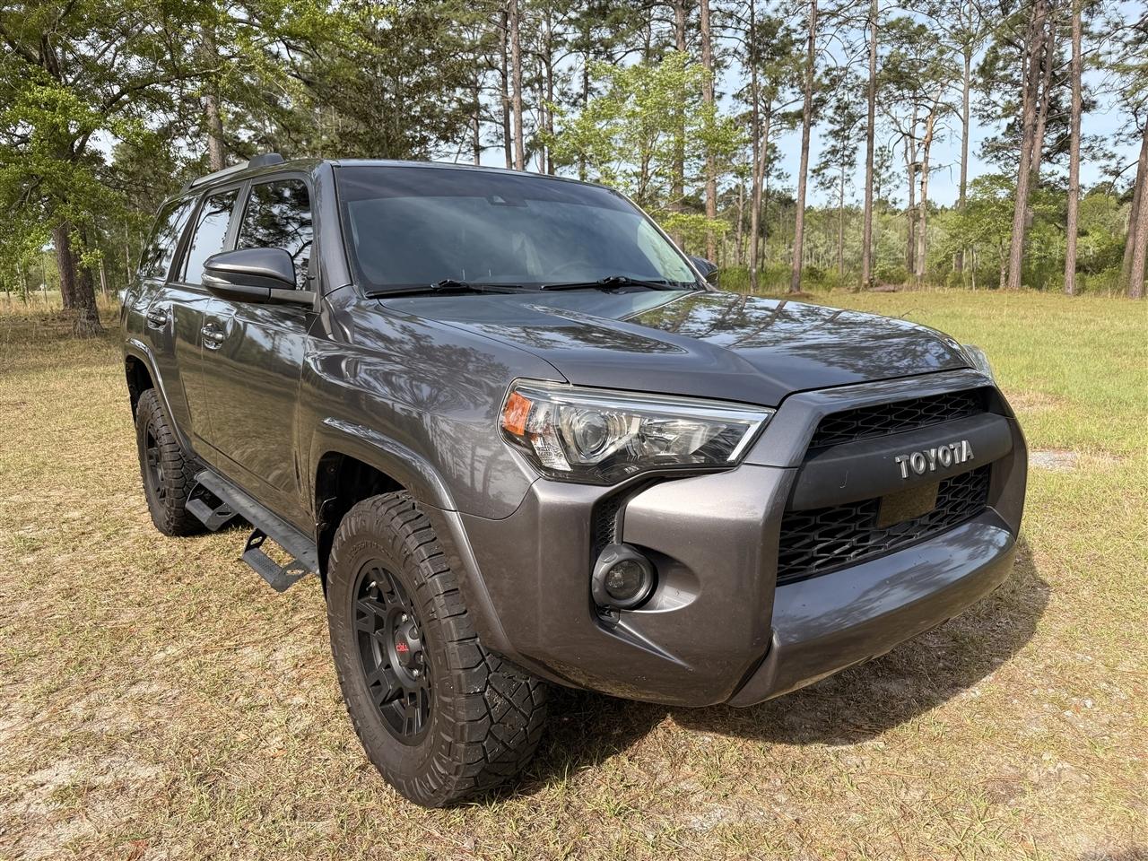 Toyota 4Runner SR5 4WD (Natl) 2020