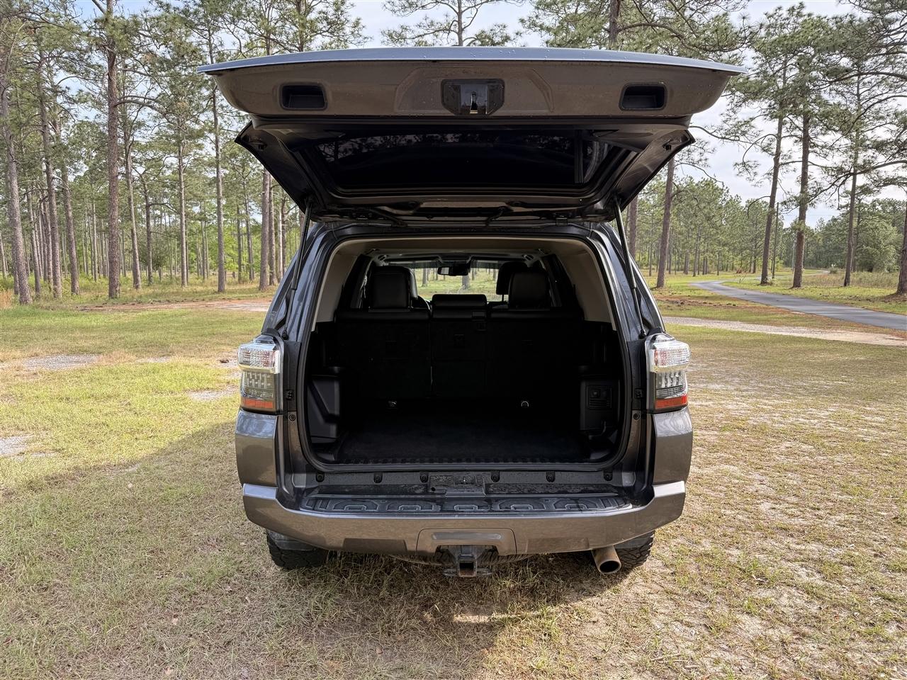 Toyota 4Runner SR5 4WD (Natl) 2020