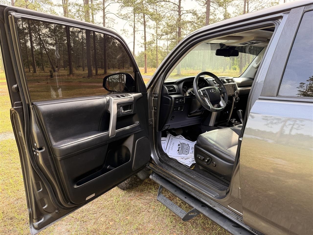 Toyota 4Runner SR5 4WD (Natl) 2020